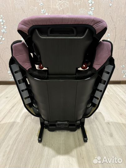 Автомобильное кресло Recaro Monza Nova