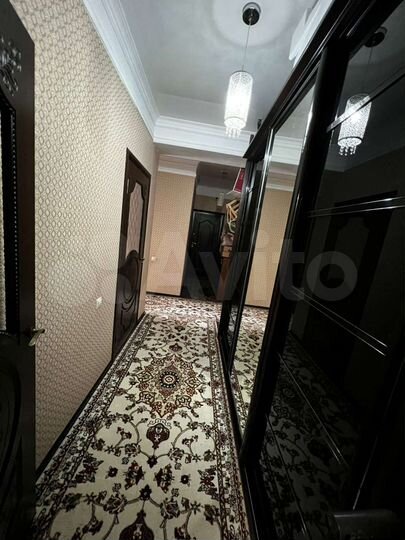 2-к. квартира, 80 м², 3/6 эт.