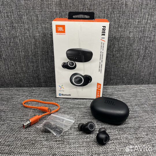 Беспроводные наушники JBL free II TWS черные б/у