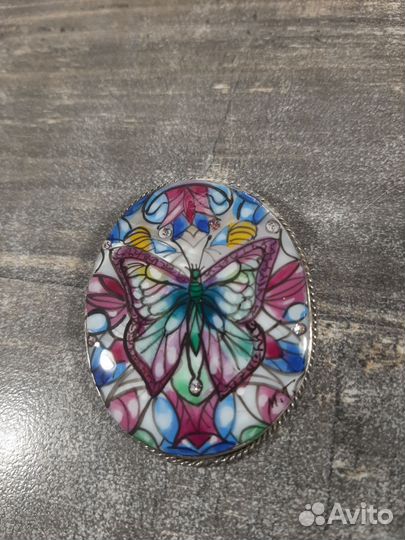 Брошь перламутровая 