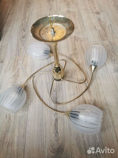 Люстра золото 4 плафона