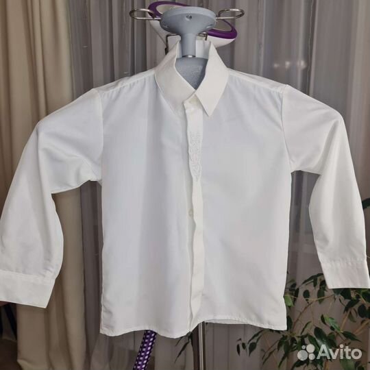 Костюм и белая рубашка на мальчика 3-4 года