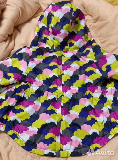 Яркая весенняя курточка