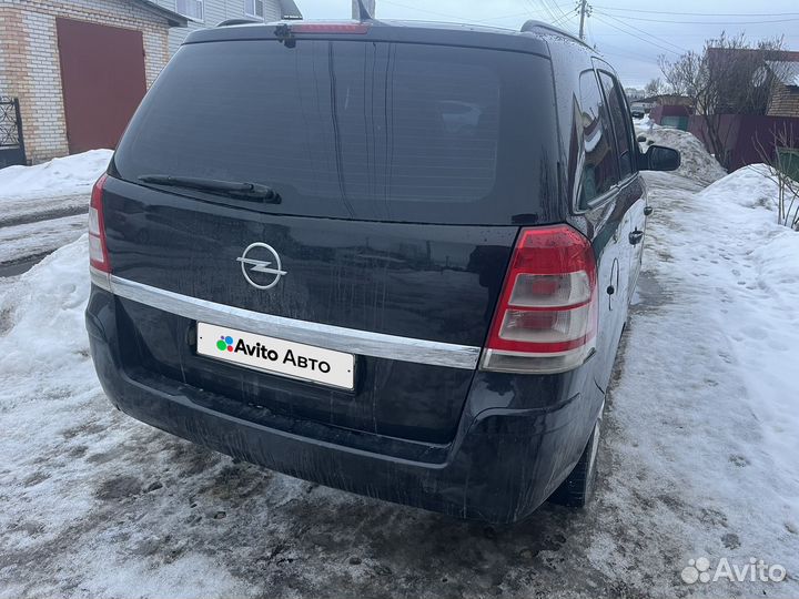 Opel Zafira 1.8 МТ, 2012, 260 000 км