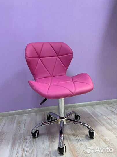 Стул со спинкой для мастера