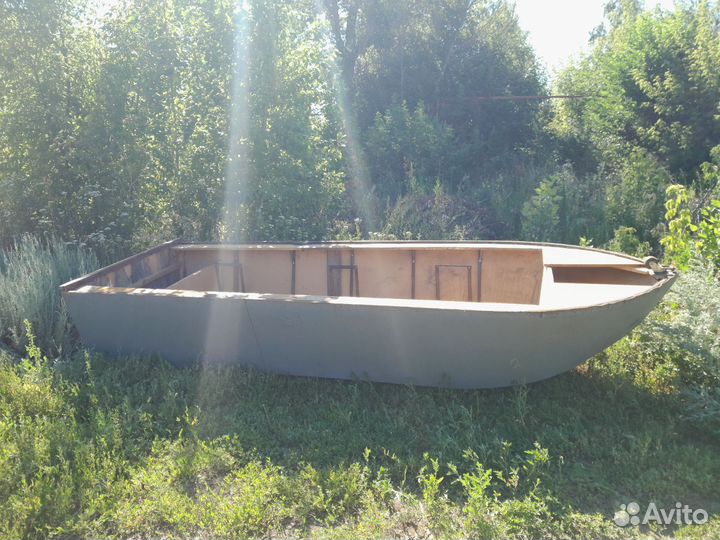 Продам лодку надо доделать