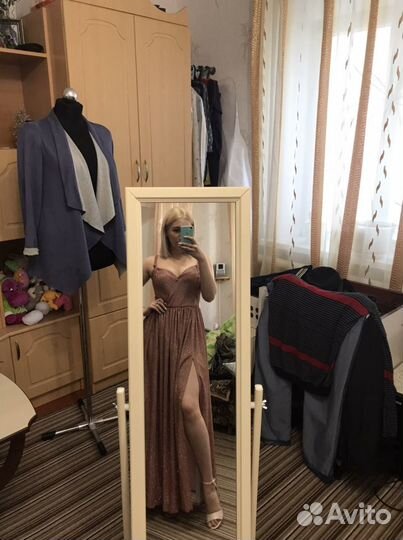 Вечернее платье