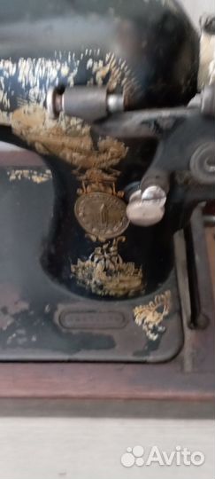 Швейная машинка зингер