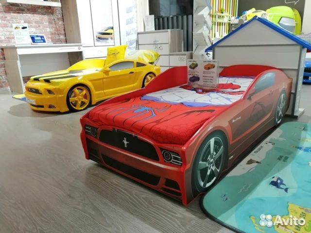 Кровать машина