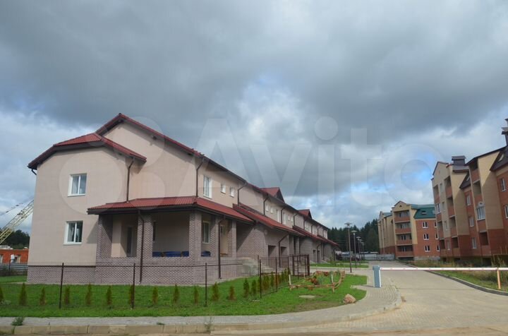 Таунхаус 313 м² на участке 4 сот.