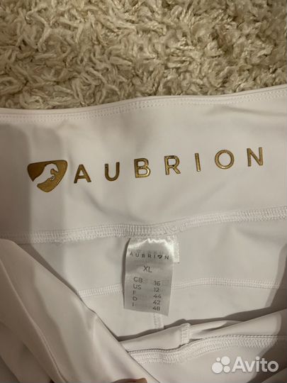 Белые бриджи для конного спорта от бренда shires