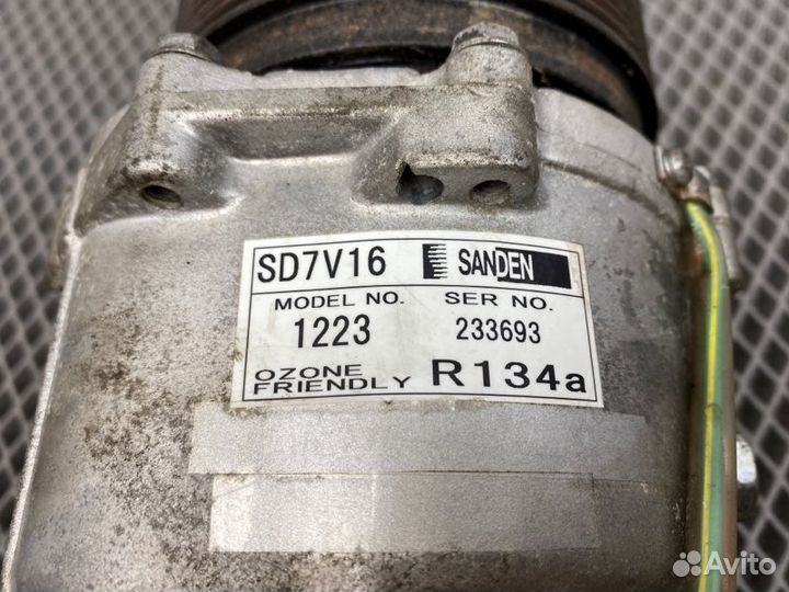 Компрессор кондиционера Mercedes-Benz V-Class W638