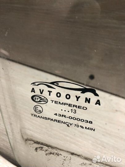 Правое переднее боковое стекло Daewoo Nexia рестай