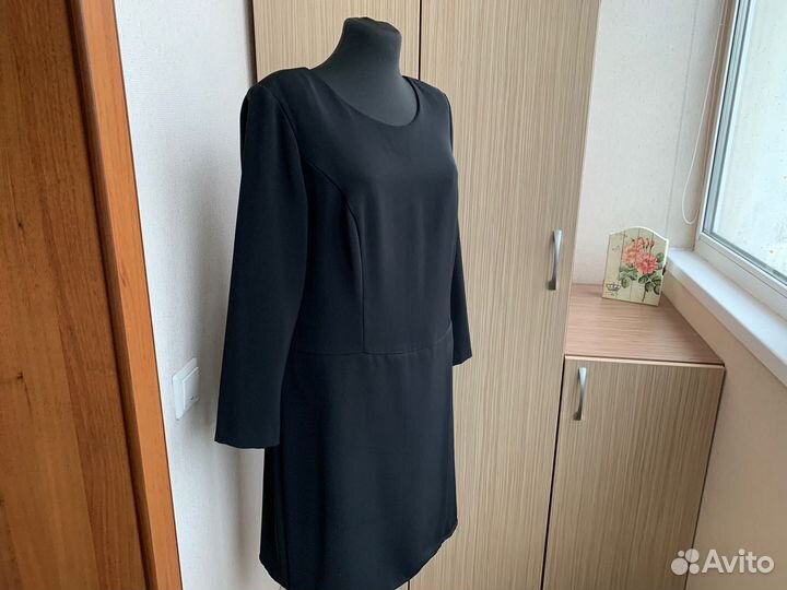Красивое черное офисное платье 46-48