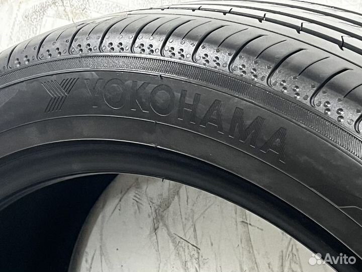 Yokohama BluEarth RV-03 245/45 R19