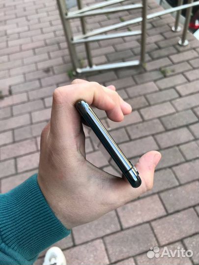 iPhone Xs, 64 ГБ