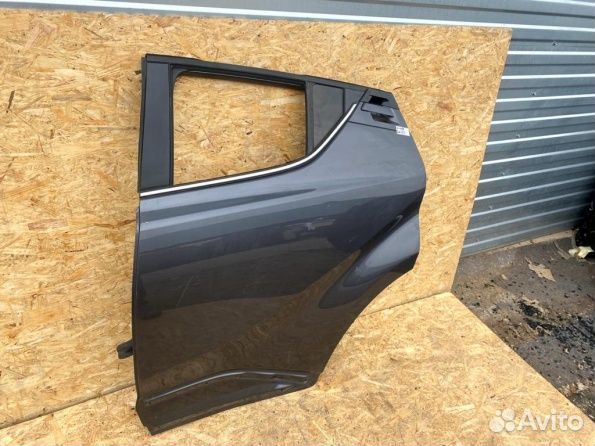 Дверь задняя левая Toyota C-HR
