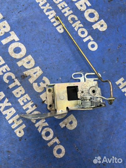 Передний правый замок двери. Scania P094Cb6X4Hz260