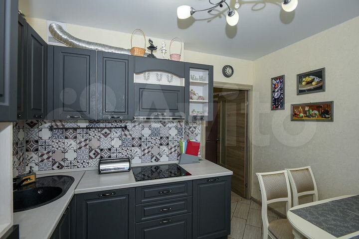 3-к. квартира, 81,6 м², 15/17 эт.