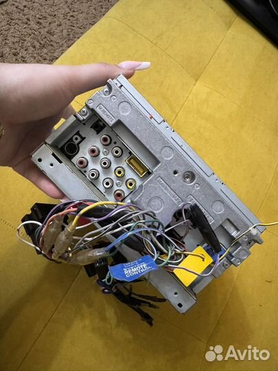 Магнитофон в машину Pioneer AVH-P4150DVD