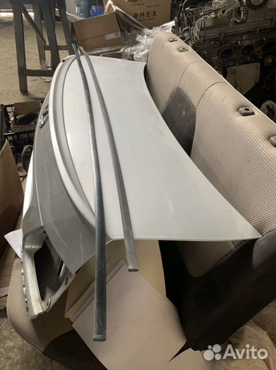 Молдинг крыши, правый Toyota Camry 40