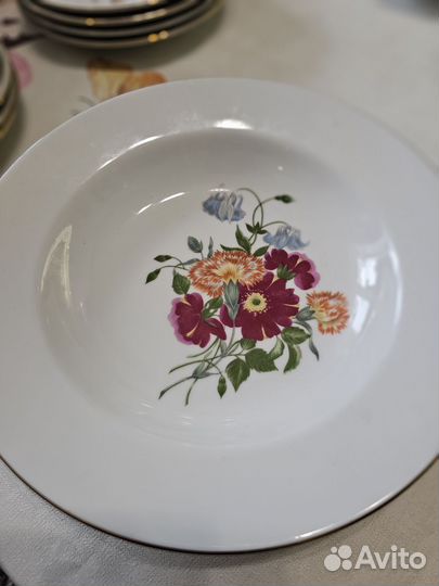 Тарелки из сервиза Kahla, 19 предметов