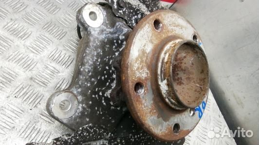 Ступица передняя правая BMW 3 E90/E91 (LPH01N901)