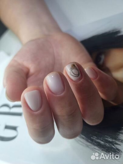 Нужна модель на маникюр