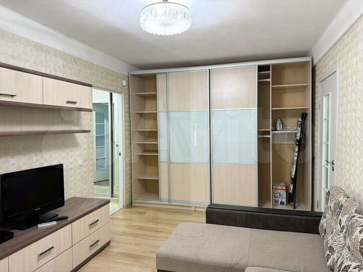 3-к. квартира, 60 м², 2/5 эт.