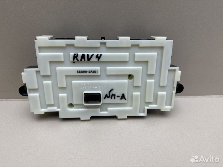 Блок управления климатом Toyota RAV4 (30)