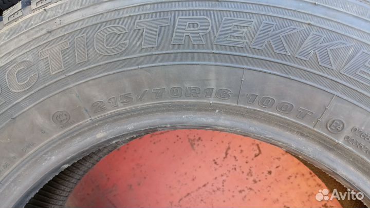 Maxxis ArcticTrekker NP3 215/70 R16