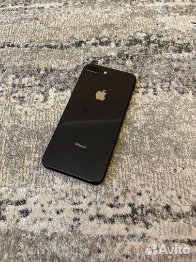 iPhone 8 Plus, 64 ГБ