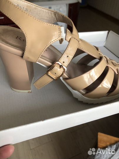 Босоножки женские 35 размер