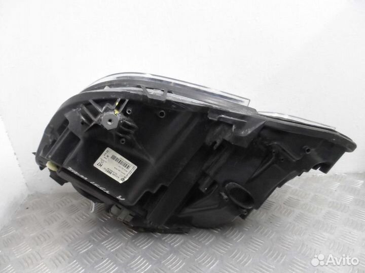 Фара правая Mercedes-Benz E-Class