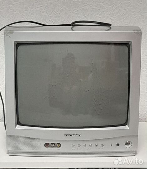 Телевизор очень маленький бу