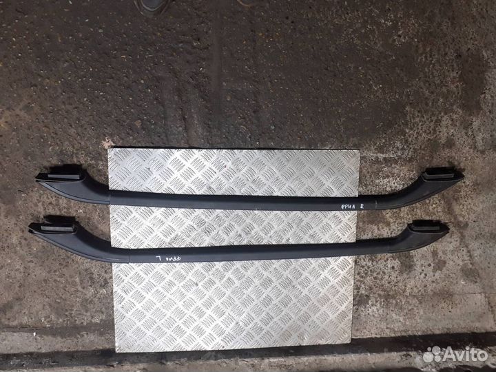 Рейлинг на крышу правый Land-Rover Freelander 1