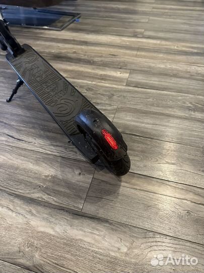 Электросамокат tribe