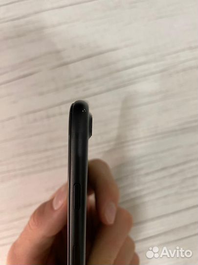 Телефон iPhone 7 plus 32gb