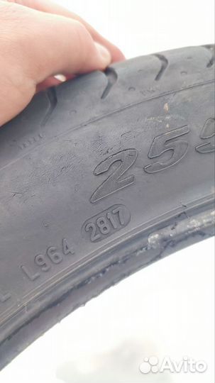 Pirelli P Zero 255/40 R19