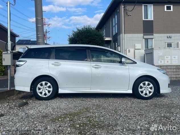 Toyota Wish 1.8 CVT, 2014, 74 500 км