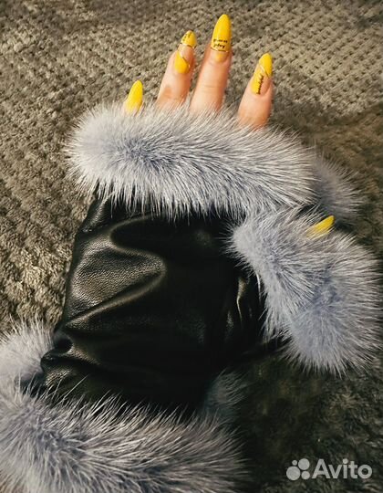 Перчатки женские кожаные новые