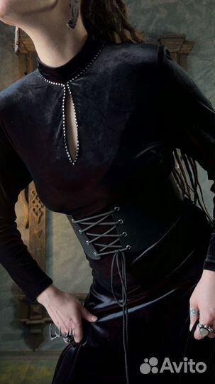 Платье хамелеон из угольного бархата