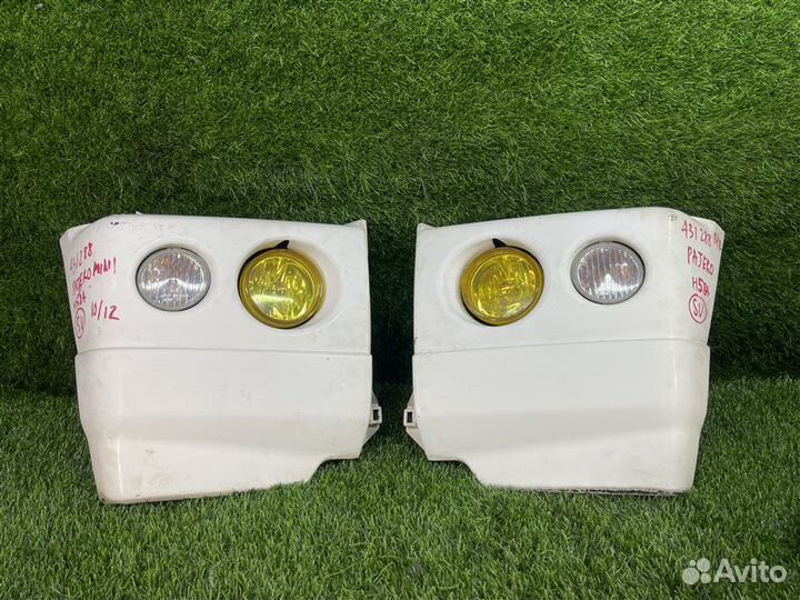 Противотуманная фара передняя Mitsubishi Pajero