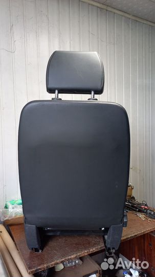 Сиденье водительское Фолькцваген Транспортёр Т5,Т6