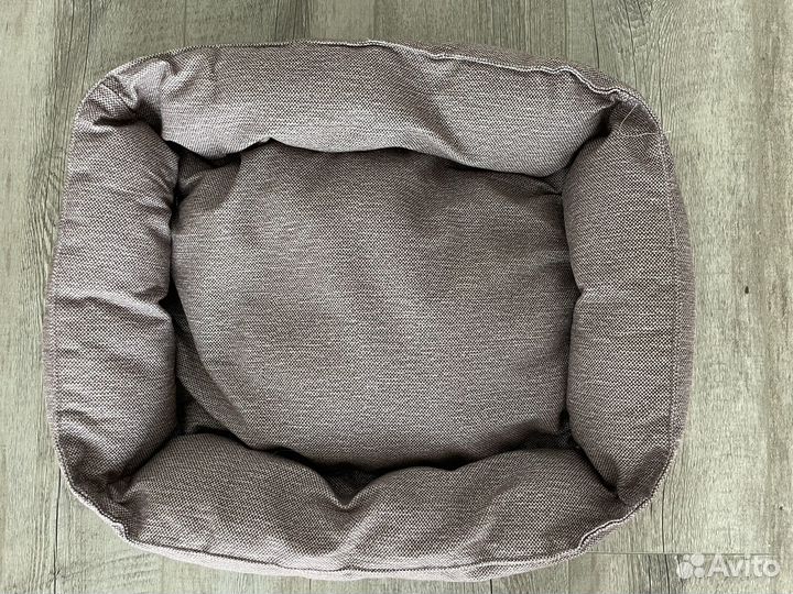 Лежанка для собак и кошек мелких пород