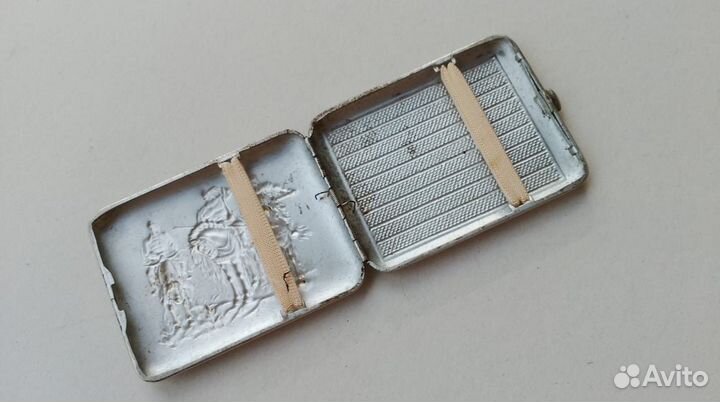 Портсигар для сигарет