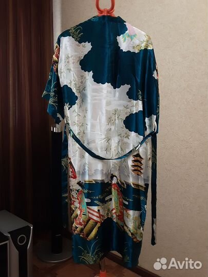 Халат женский шелковый 46