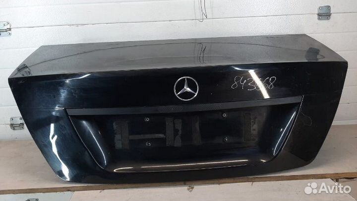 Крышка багажника Mercedes Benz W 204 седан