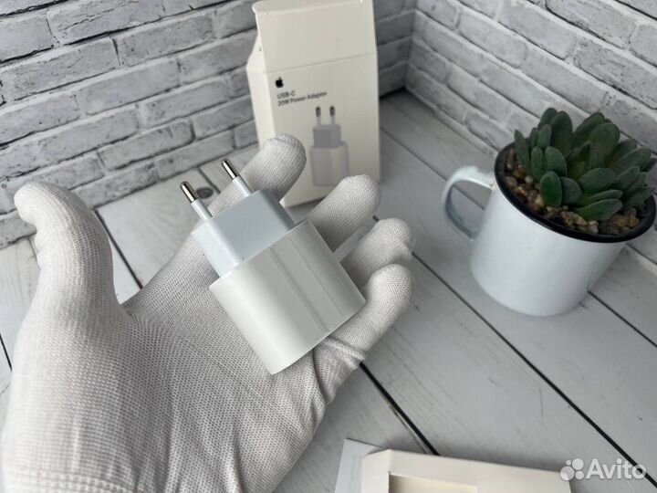 Блок питания для iPhone 20w