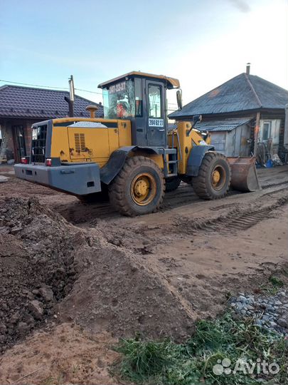 Фронтальный погрузчик XCMG LW300F, 2011